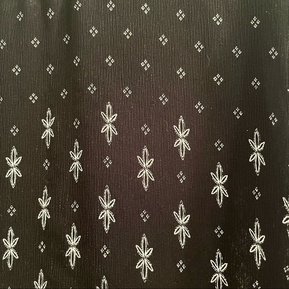 Pink Rose Black and White Boho Pattern Blouse with Rolled Sleeve Detail size S - Picture 2 of 8